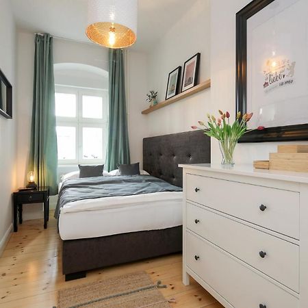 4 Personen Altbau Apartment Nahe Kurfuerstendamm - Romeo & Julia Berlin Luaran gambar