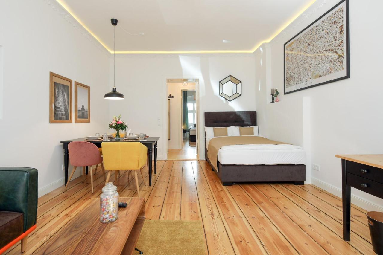4 Personen Altbau Apartment Nahe Kurfuerstendamm - Romeo & Julia Berlin Luaran gambar