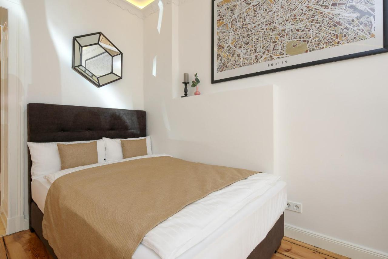 4 Personen Altbau Apartment Nahe Kurfuerstendamm - Romeo & Julia Berlin Luaran gambar