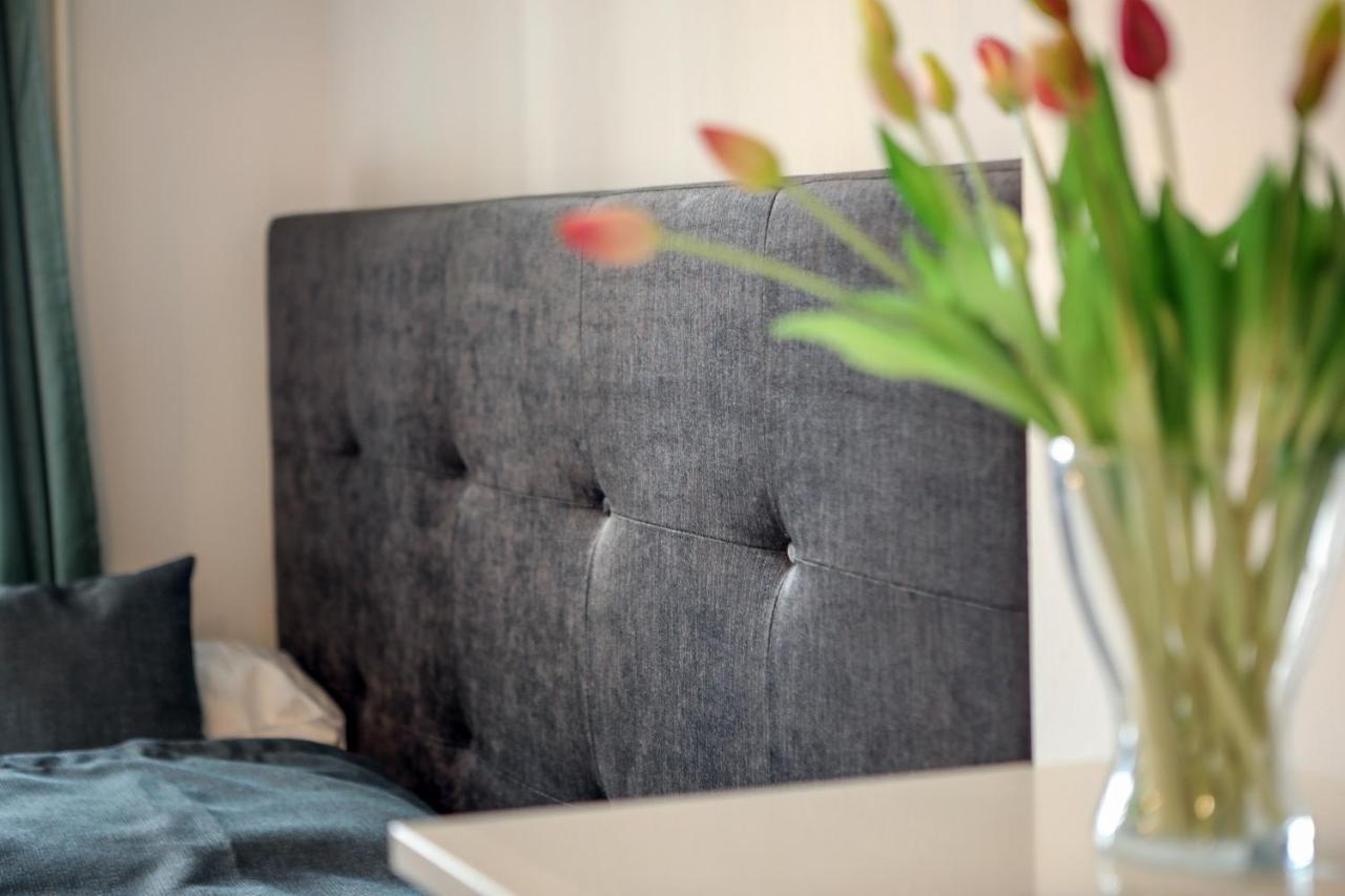 4 Personen Altbau Apartment Nahe Kurfuerstendamm - Romeo & Julia Berlin Luaran gambar