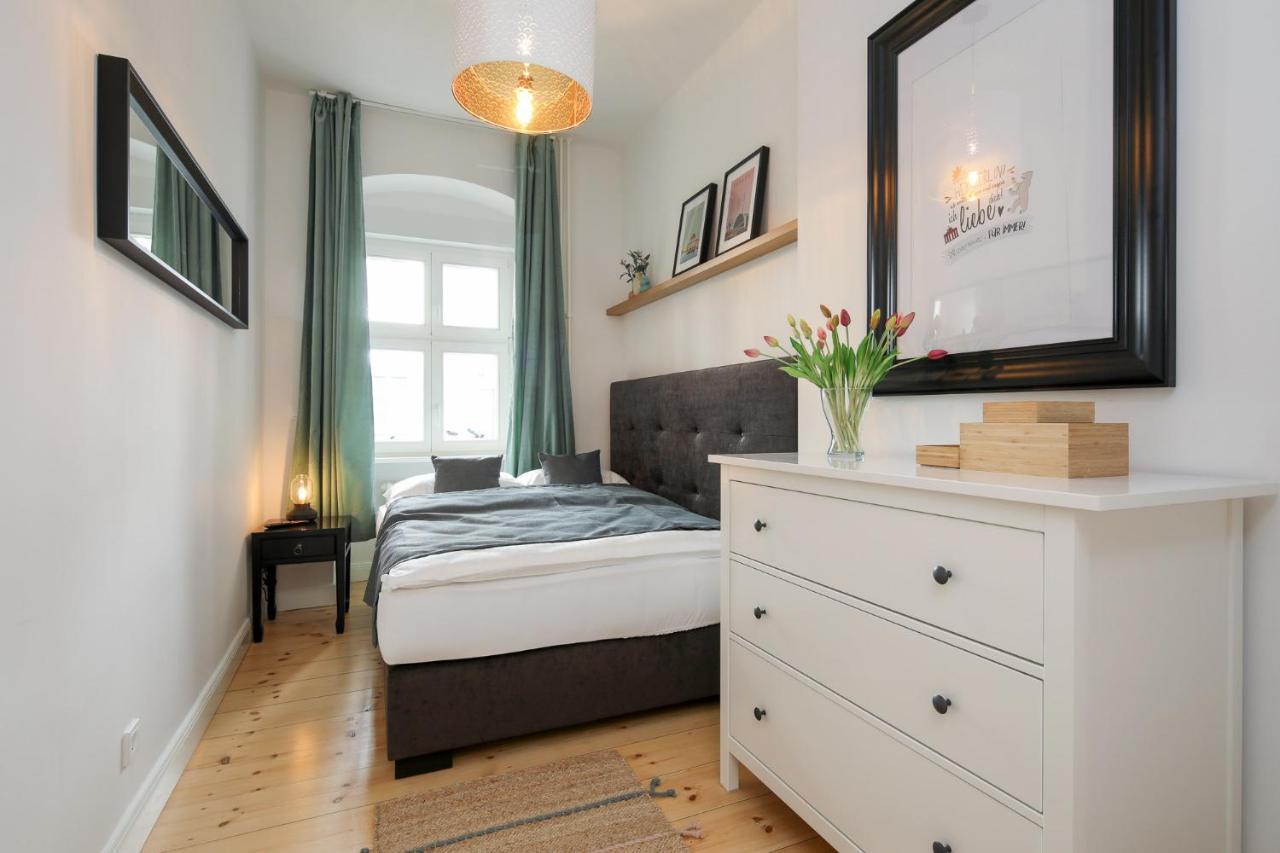 4 Personen Altbau Apartment Nahe Kurfuerstendamm - Romeo & Julia Berlin Luaran gambar