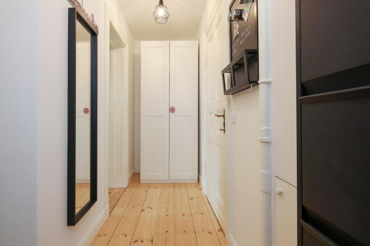 4 Personen Altbau Apartment Nahe Kurfuerstendamm - Romeo & Julia Berlin Luaran gambar